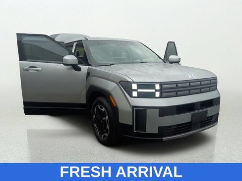 Used 2024 Hyundai Santa Fe SE FWD image 9