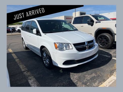 Used 2016 Dodge Grand Caravan SE FWD image 1