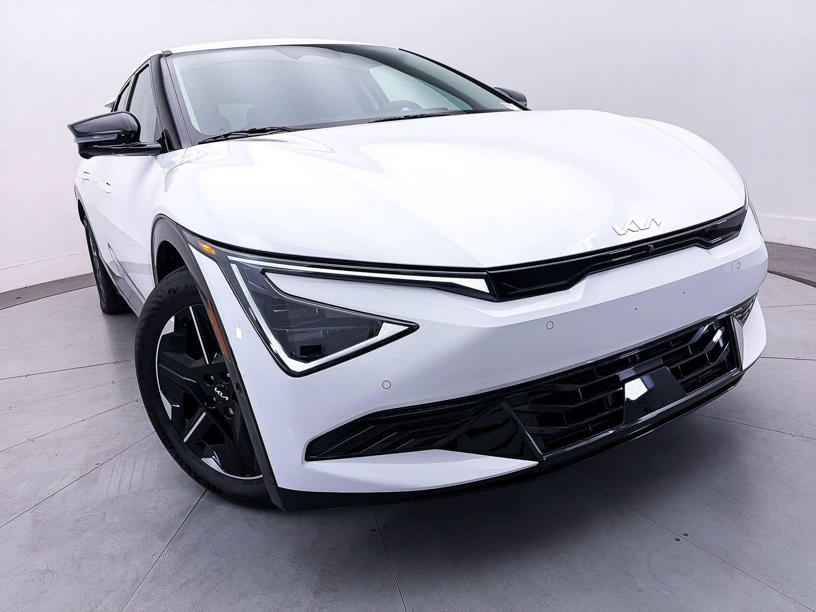 Used 2025 Kia EV6 Wind RWD image 8