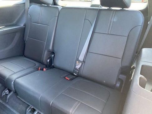 Used 2024 Chevrolet Traverse RS w/ LPO, Floor Liner Package FWD image 31