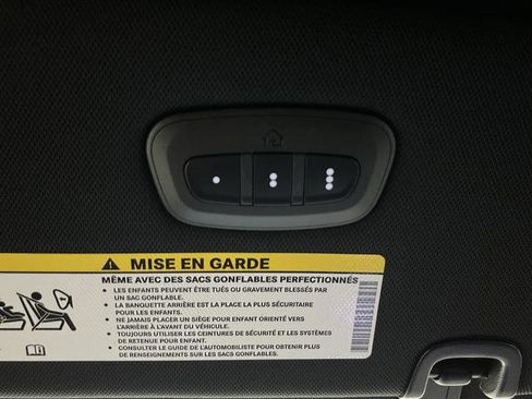 New 2026 Chrysler Pacifica Select w/ S Appearance Package image 25