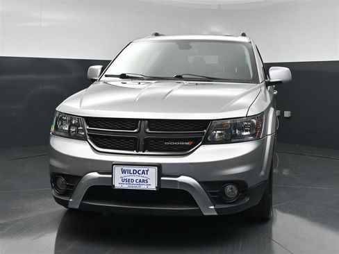 Used 2020 Dodge Journey Crossroad FWD image 2