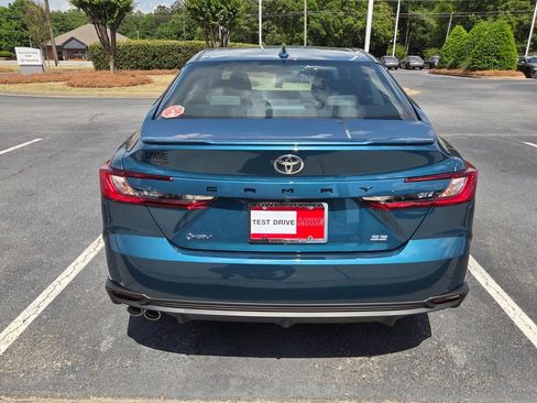 New 2026 Toyota Camry SE FWD image 10