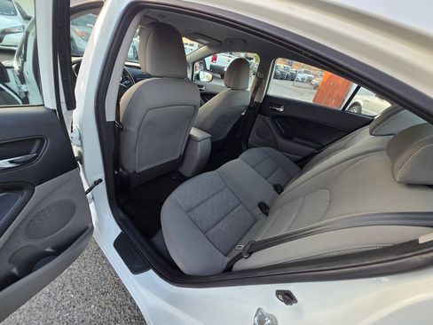 Used 2014 Kia Forte LX FWD image 23