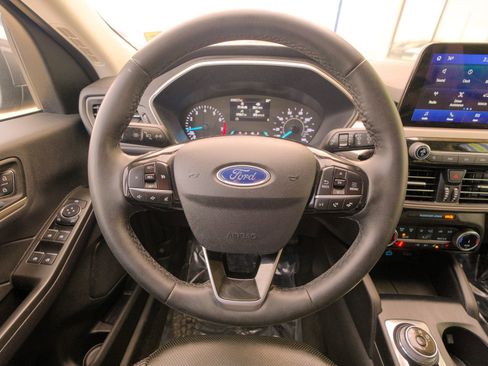 Used 2022 Ford Escape SEL image 35