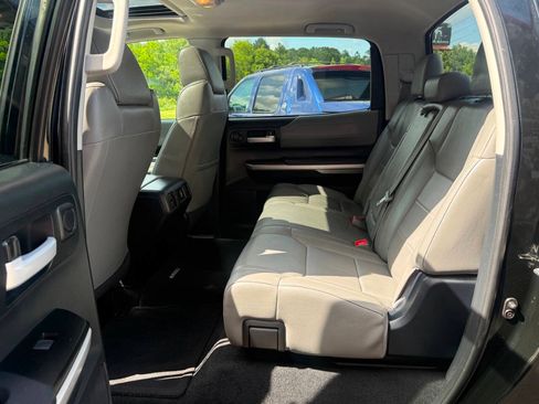 Used 2017 Toyota Tundra Limited RWD image 11