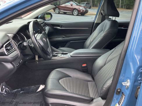 Used 2023 Toyota Camry SE FWD image 16
