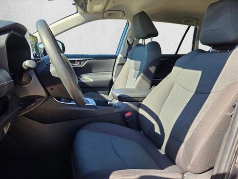 Used 2024 Toyota RAV4 XLE image 15