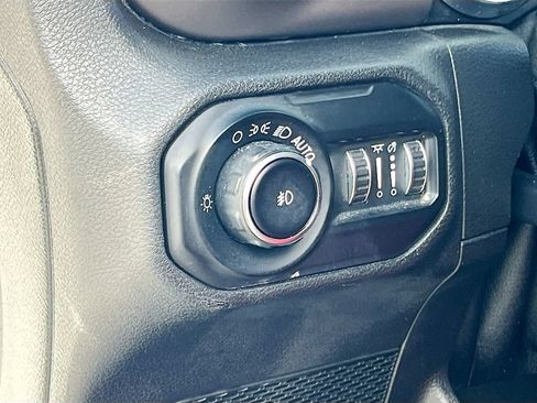 Used 2021 Jeep Wrangler Unlimited Sport AWD/4WD image 10