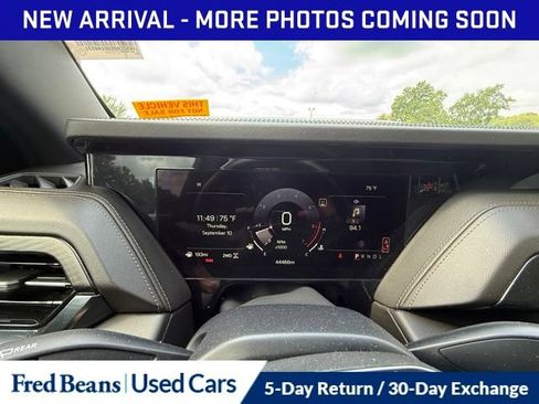 Used 2025 GMC Yukon AT4 w/ AT4 Premium Package AWD/4WD image 20