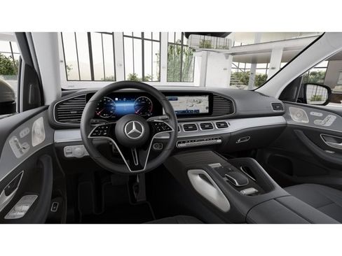 New 2026 Mercedes-Benz GLS 450 4MATIC image 3