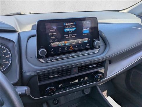 Used 2024 Nissan Rogue SV image 20