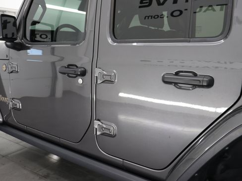 Used 2021 Jeep Wrangler Unlimited Rubicon w/ Trailer Tow Package AWD/4WD image 31