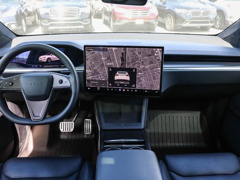 Used 2023 Tesla Model X Plaid image 14