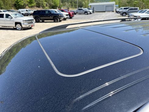 Used 2020 Nissan Armada Platinum w/ Captain's Chairs Package image 24