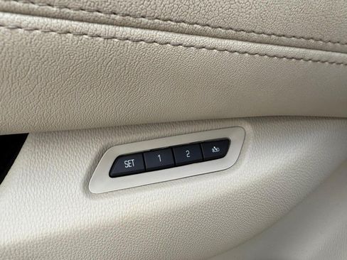 Used 2016 Cadillac Escalade ESV Premium AWD/4WD image 22