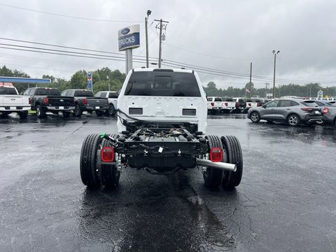 New 2025 Ford F450 XL w/ XL Chrome Package image 6