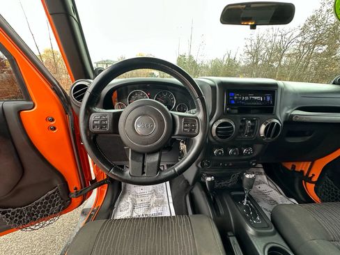 Used 2012 Jeep Wrangler Unlimited Sport image 14
