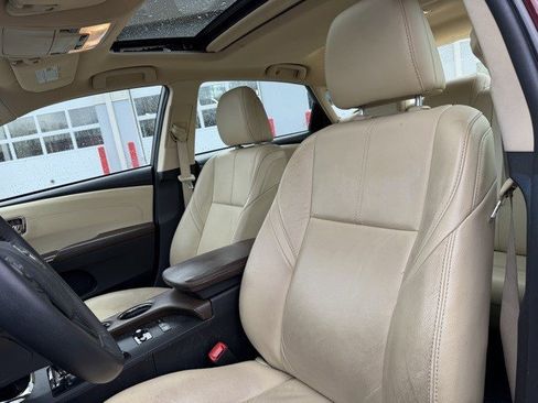 Used 2013 Toyota Avalon XLE Touring image 12