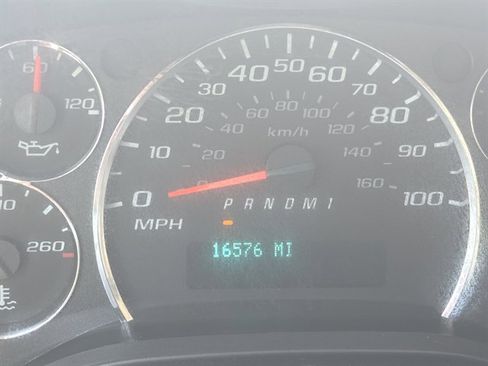 Used 2024 GMC Savana 2500 w/ Driver Convenience Package RWD image 12