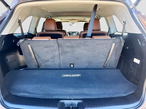 Used 2019 Toyota Highlander Limited AWD/4WD image 28