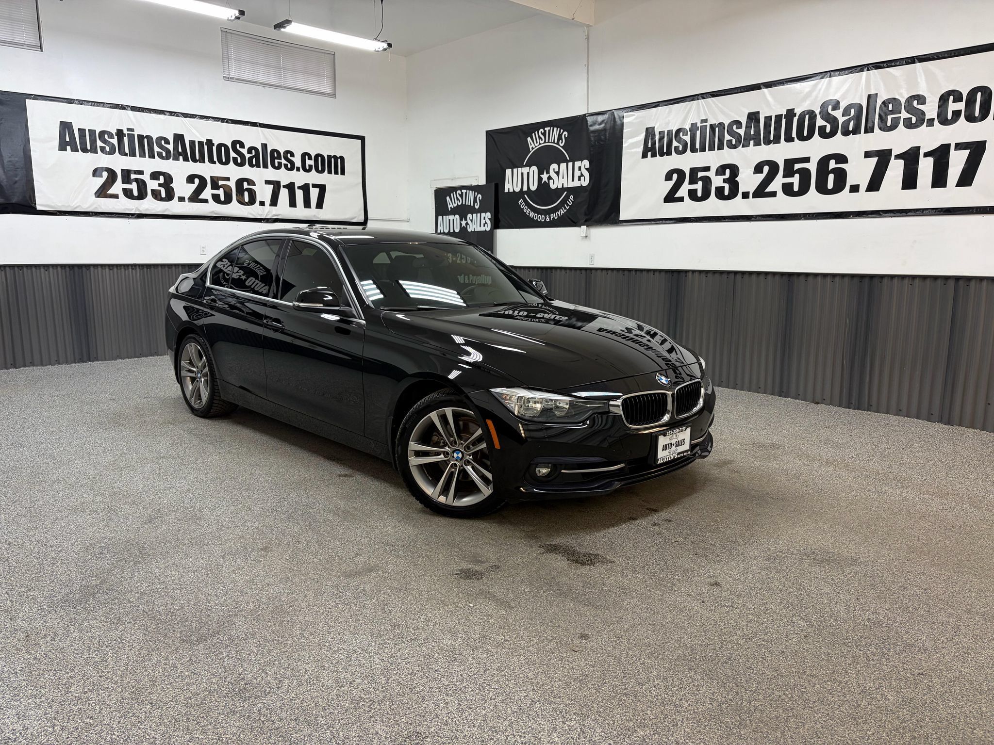 Used 2017 BMW 330i Sedan RWD image 1