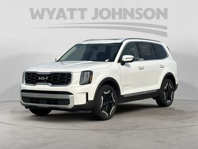 Used 2024 Kia Telluride S w/ S Sunroof Package