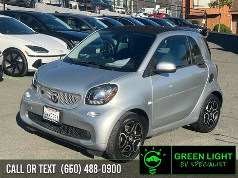 Used 2018 smart fortwo electric drive image 1