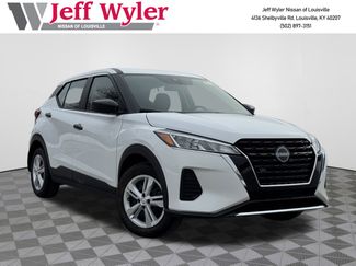 Used 2025 Nissan Kicks Play S video 1