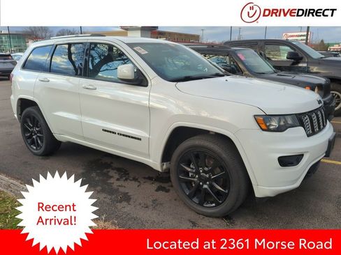 Used 2019 Jeep Grand Cherokee Altitude image 1
