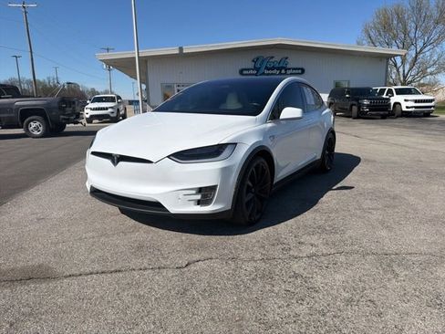 Used 2018 Tesla Model X 100D image 2