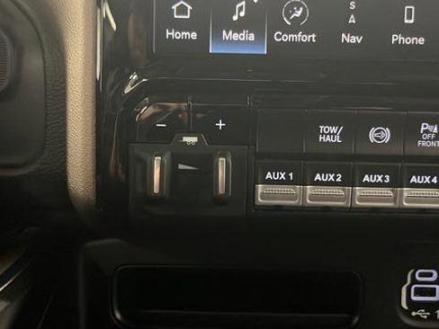 Used 2022 RAM 3500 Laramie AWD/4WD image 36