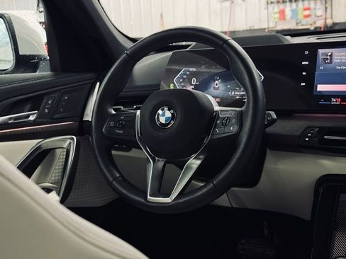 Used 2026 BMW X1 xDrive28i w/ Technology Package image 25