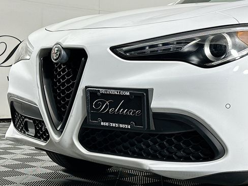 Used 2022 Alfa Romeo Stelvio Sprint image 33
