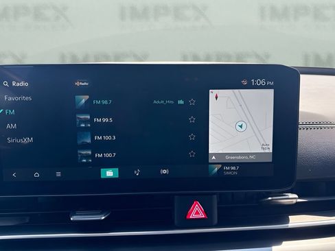 Used 2026 Kia Carnival LXS FWD image 8