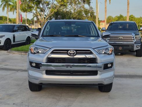 Used 2024 Toyota 4Runner Limited AWD/4WD image 2