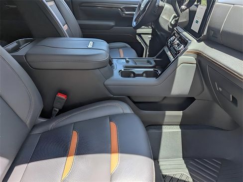 New 2025 GMC Sierra 2500 AT4 w/ AT4 Premium Plus Package image 30