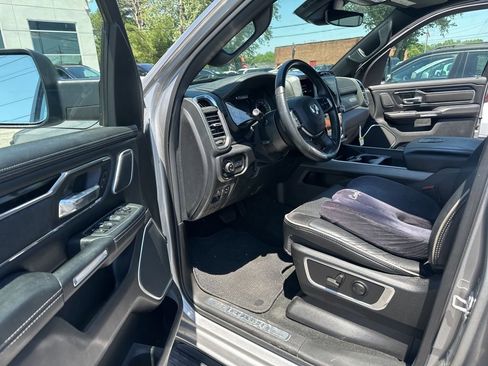 Used 2022 RAM 1500 Laramie AWD/4WD image 5