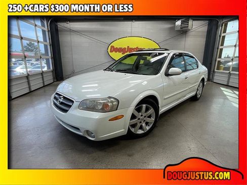 Used 2002 Nissan Maxima GLE image 1