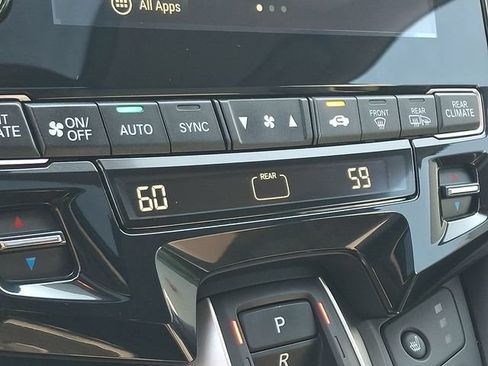 Used 2024 Honda Odyssey EX-L image 17