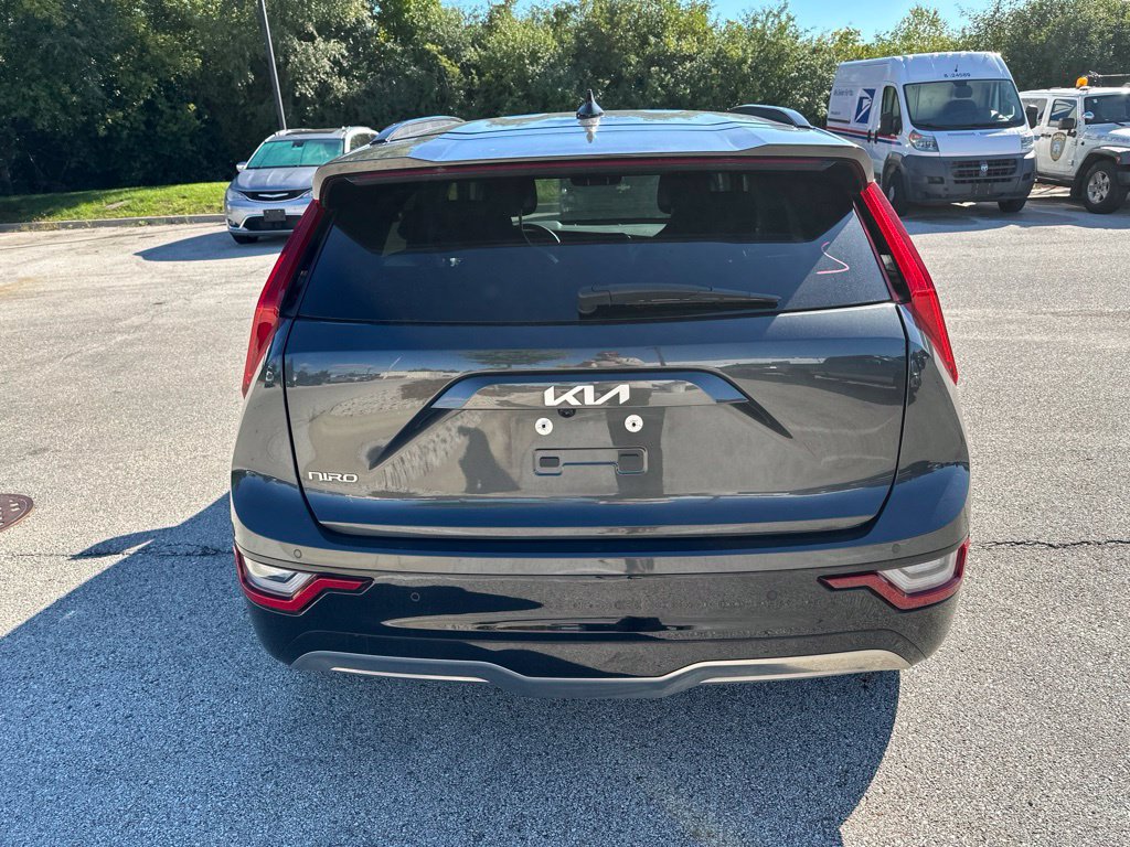 Used 2023 Kia Niro Wave w/ Wave Preserve Package FWD image 8