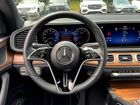 Certified 2025 Mercedes-Benz GLE 450 4MATIC image 5
