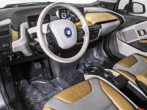 Used 2015 BMW i3 w/ Range Extender image 4
