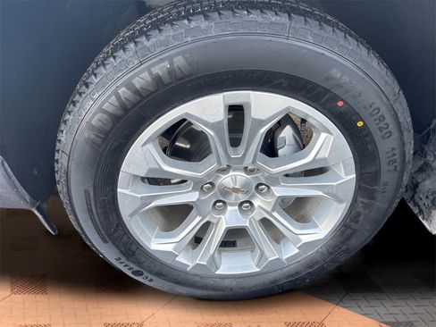 Used 2024 Chevrolet Silverado 1500 LTZ w/ LTZ Convenience Package II image 26