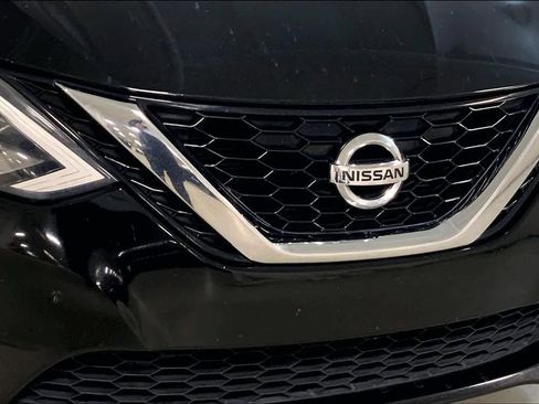 Used 2017 Nissan Sentra S image 33