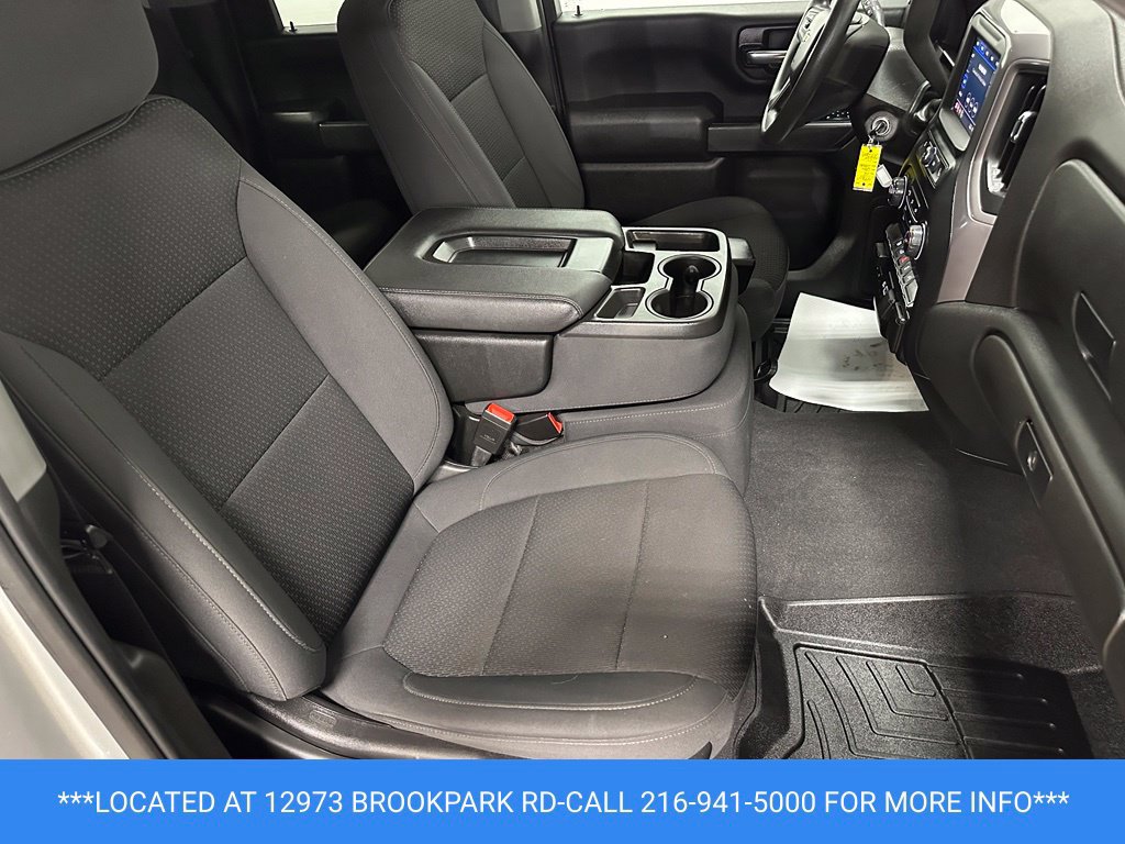 Used 2022 Chevrolet Silverado 2500 Custom w/ Custom Value Package AWD/4WD image 24