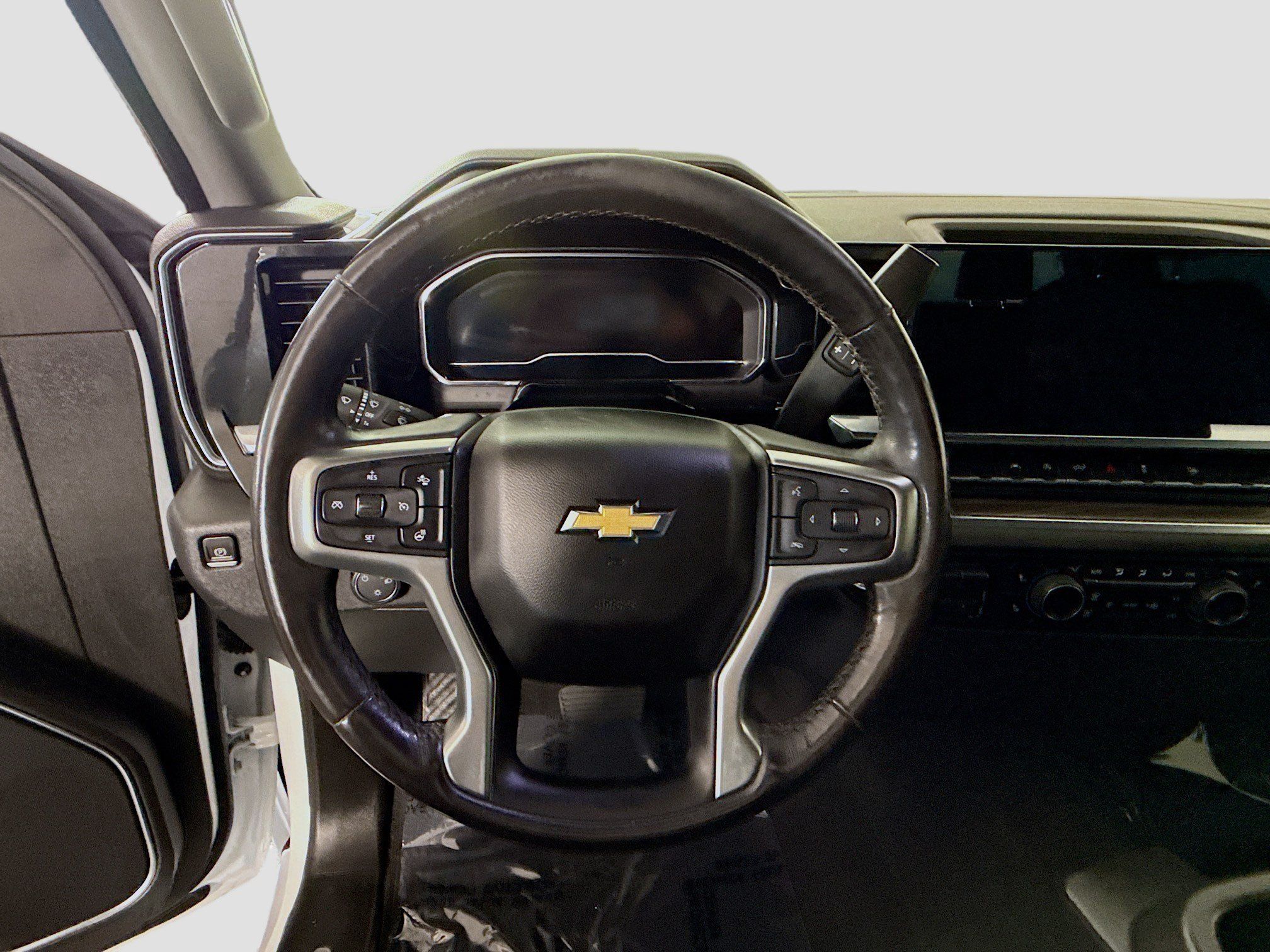 Used 2023 Chevrolet Silverado 1500 LT AWD/4WD image 13
