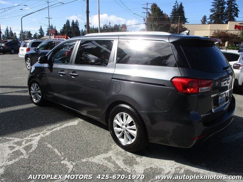 Used 2016 Kia Sedona LX w/ LX Essentials Premium Package FWD image 5
