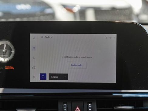 Used 2025 Lexus ES 300h w/ Premium Package FWD image 16