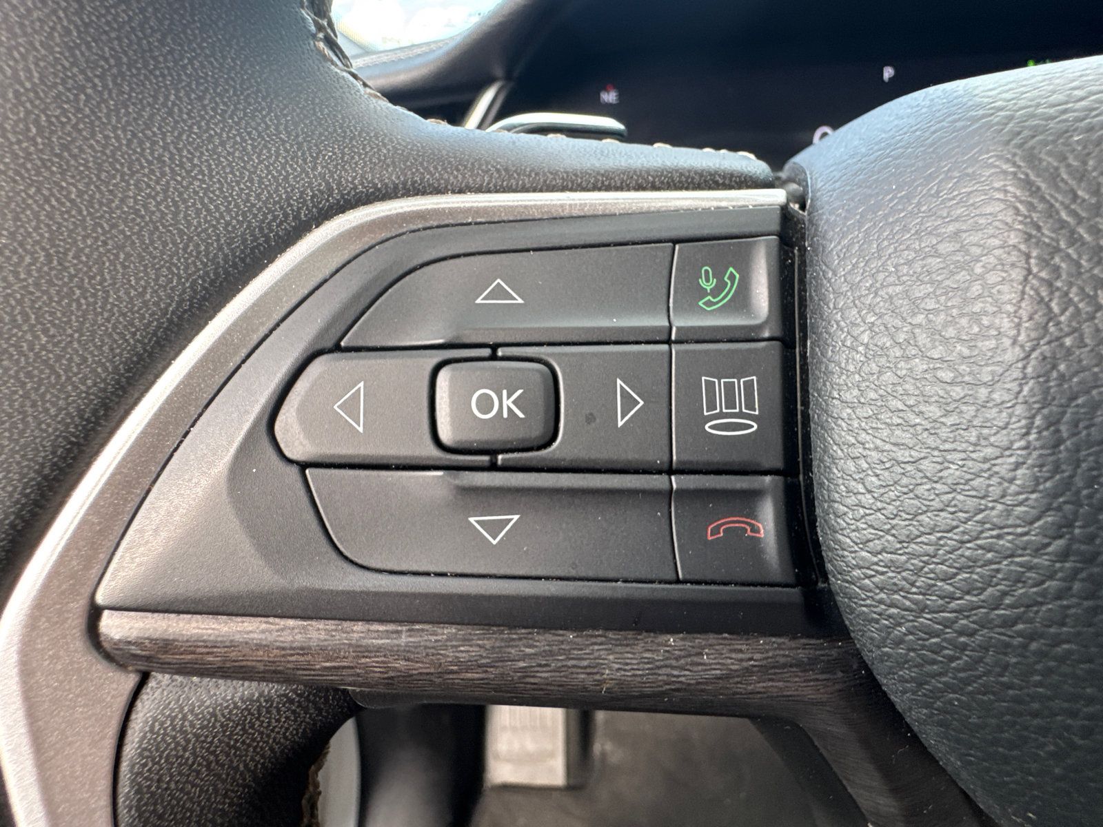 Used 2024 Jeep Grand Cherokee Limited 4xe AWD/4WD image 34